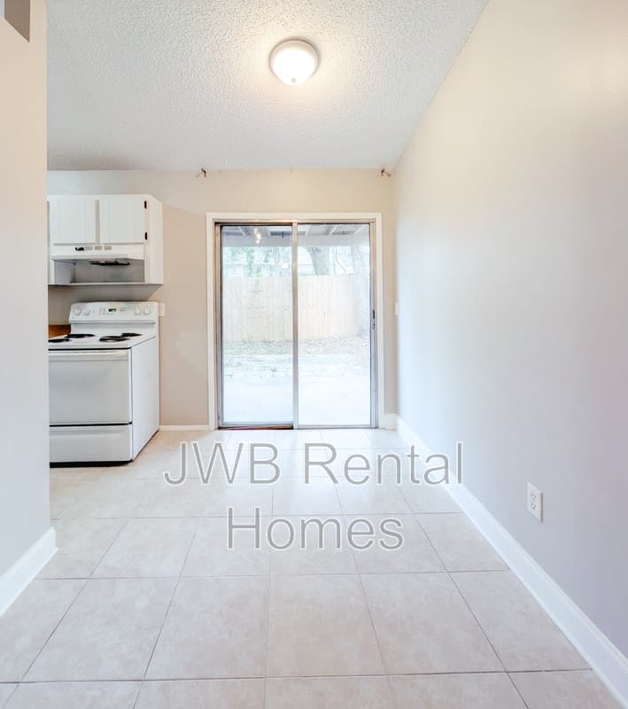 Jacksonville House: 1117 W Mimosa Cove Ct