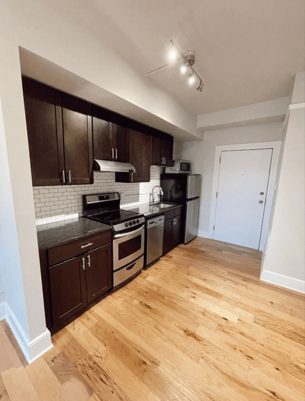 Ames House: 301 Main Street