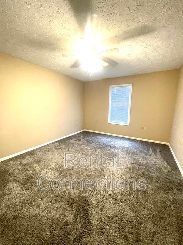 Herrin Condo: 715 Joseph dr.
