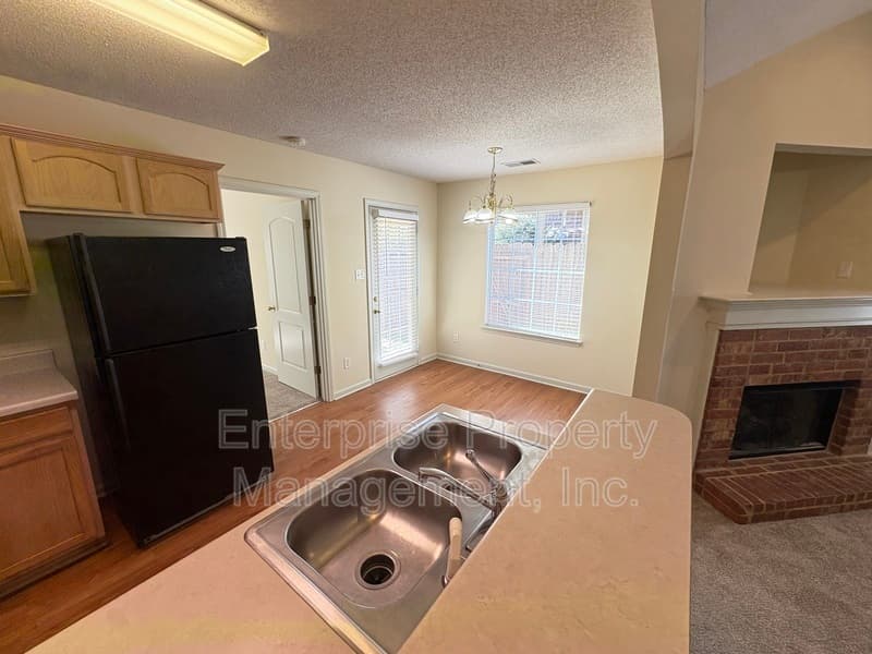 Cordova House: 10127 Cross Valley Drive