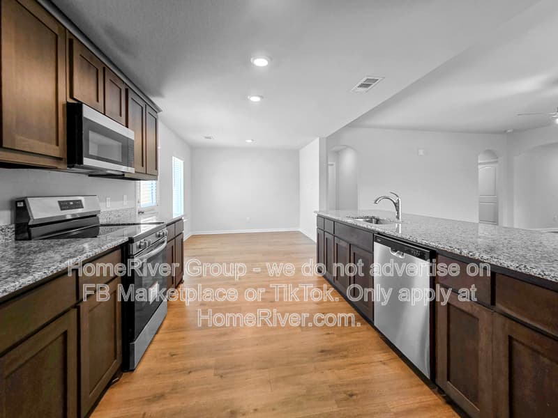 Dallas House: 6317 Baraboo Dr