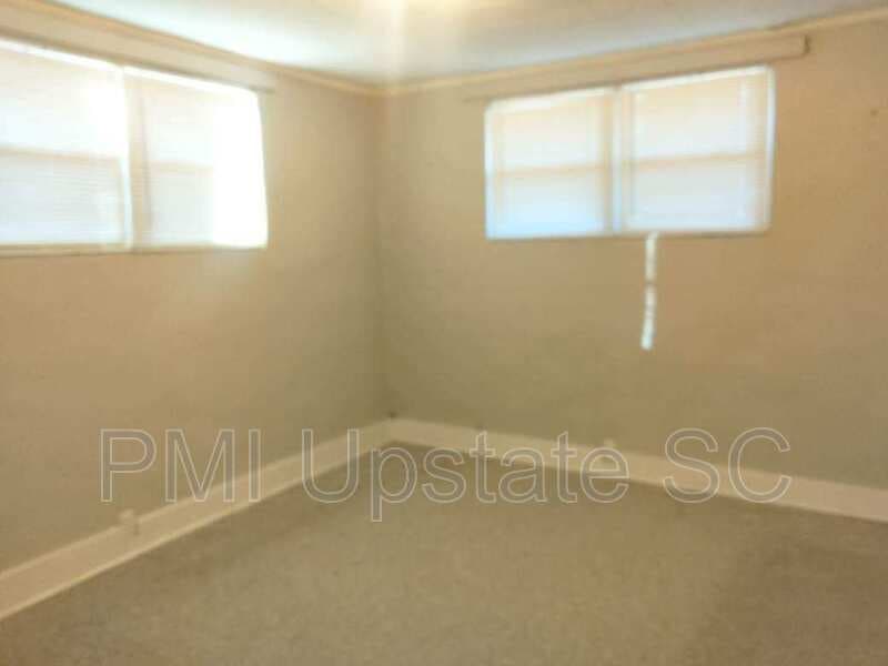 Laurens Condo: 7b Harts Court