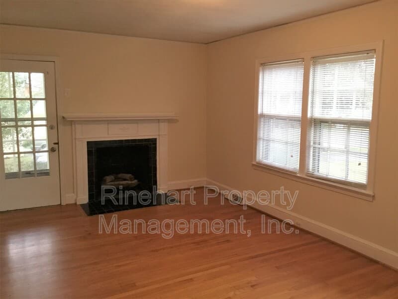 Rock Hill House: 1035 Candlewood Lane