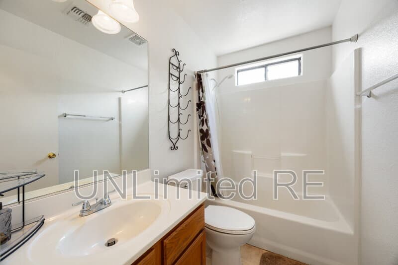 Prescott House: 4835 Gemstone Dr