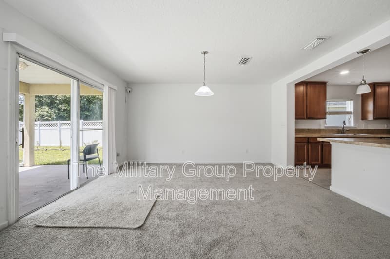 Orange Park House: 391 Hepburn Rd