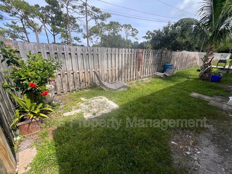 Lake Worth Condo: 4821 Vermont Ave