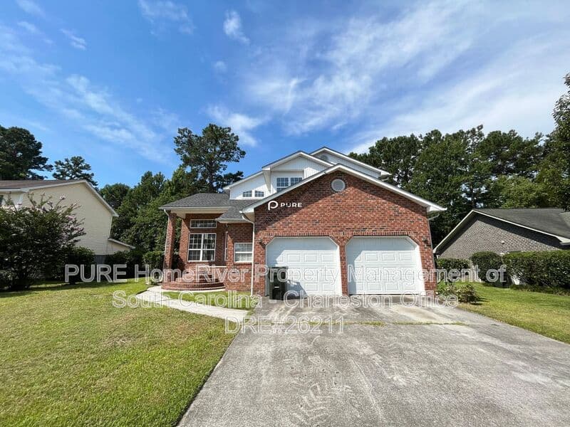 Ladson House: 180 Ponderosa Dr