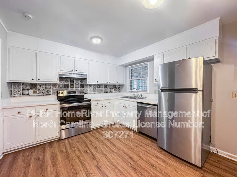 Greensboro House: 5403 Amberhill Dr