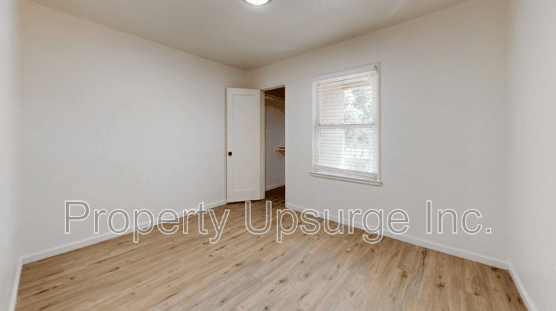 Anderson Condo: 19430 B Hill Street