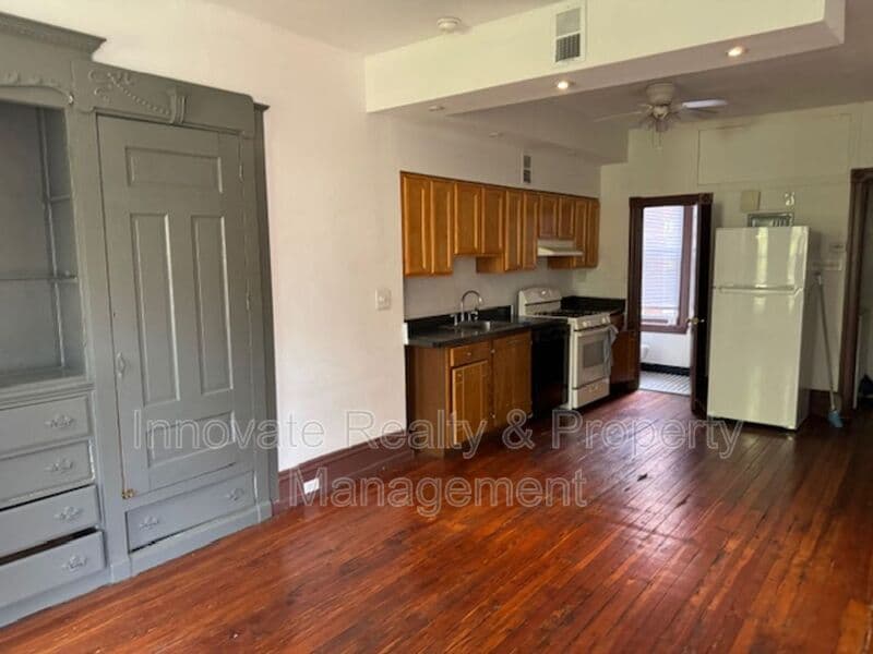 Philadelphia House: 4416 Locust Ave