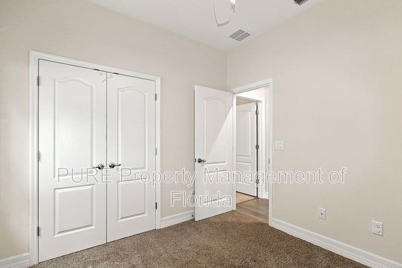 Ocala House: 13831 Sw 33rd Terr