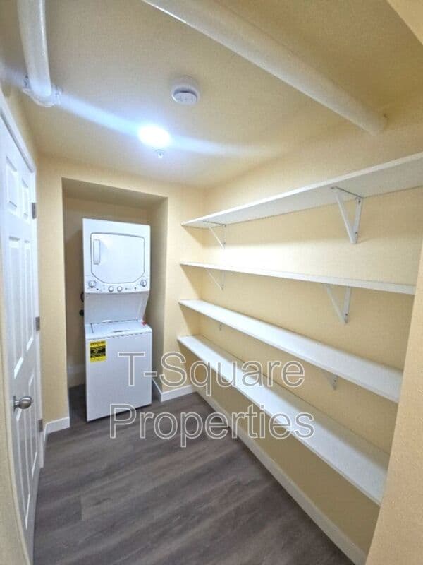 Seattle House: 7041 S 116th PL