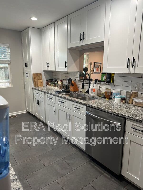 Columbus Condo: 758 Lilley Ave