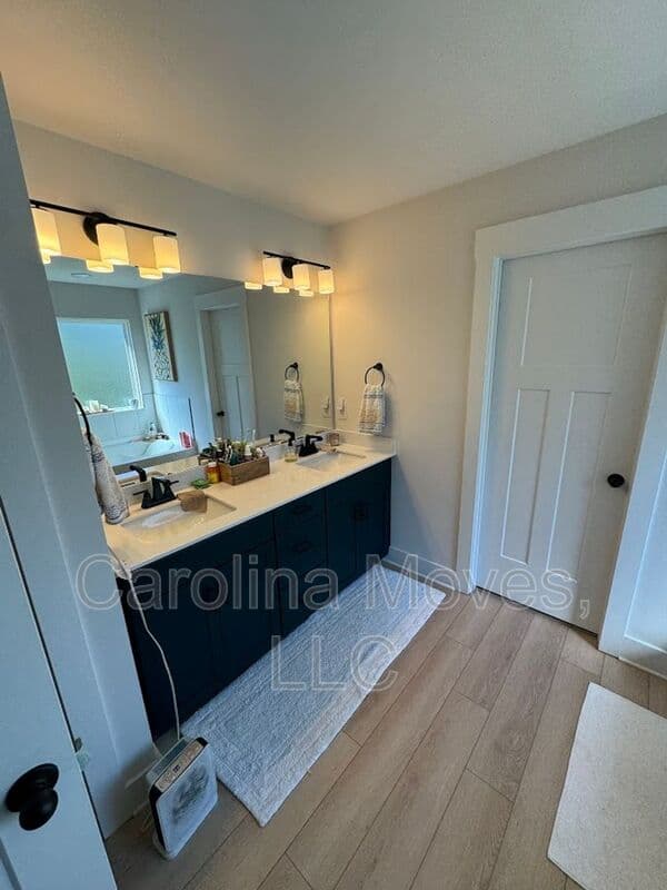 Woodruff House: 215 Fenwick Drive