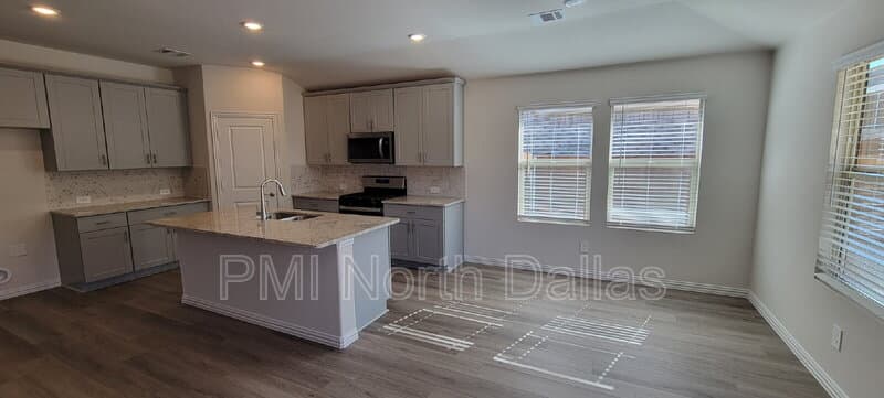 Fort Worth House: 10609 Potawatomi Lane