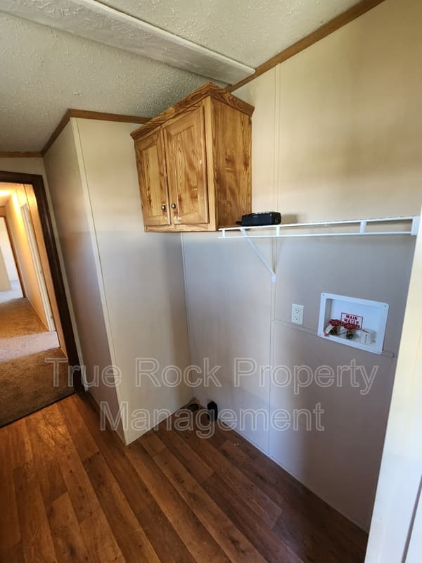 Ada House: 16201 County Road 1525