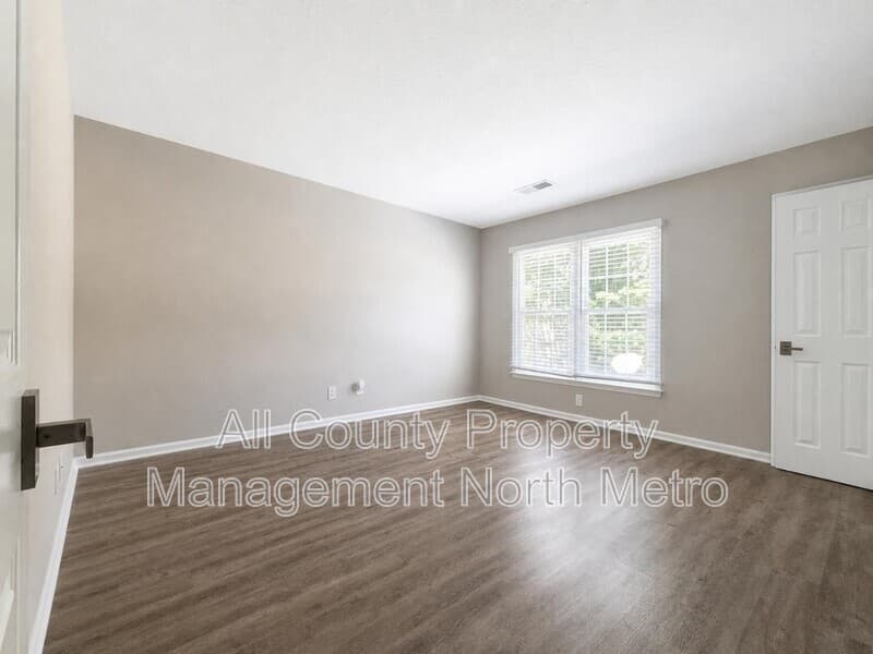 Roswell Townhome: 130 Holcomb Ferry Road