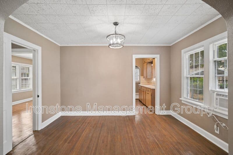 Tulsa House: 1412 S Florence Place