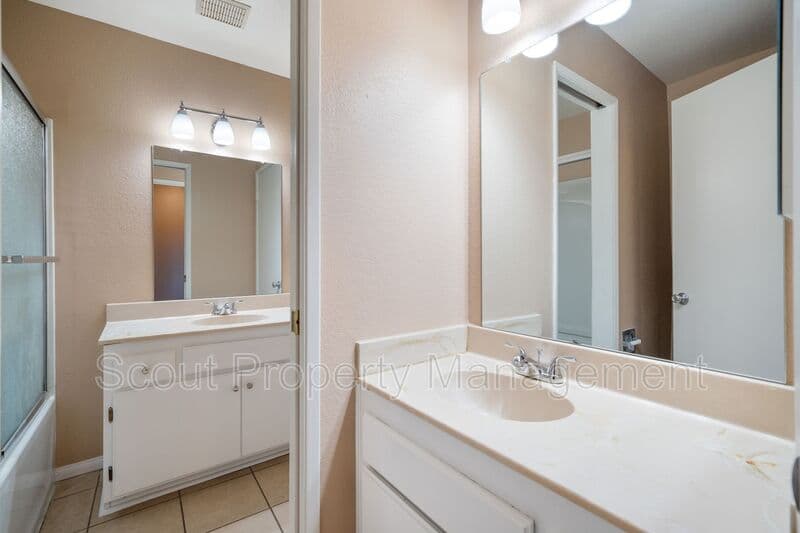 Murrieta Townhome: 28911 Calle del lago