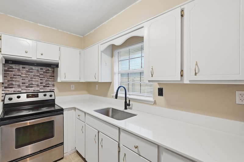 Hinesville House: 103 Eunice Road