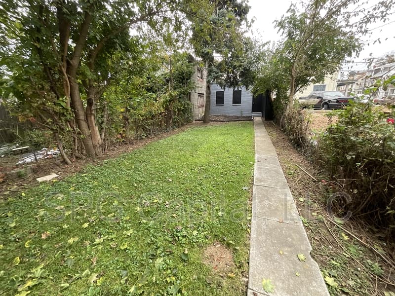 York House: 704 East Prospect Street
