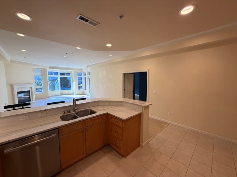 Kirkland Condo: 520 6th Ave