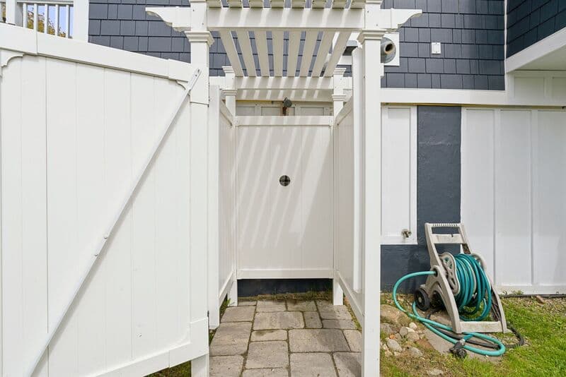 Wells House: 572 Ocean Avenue