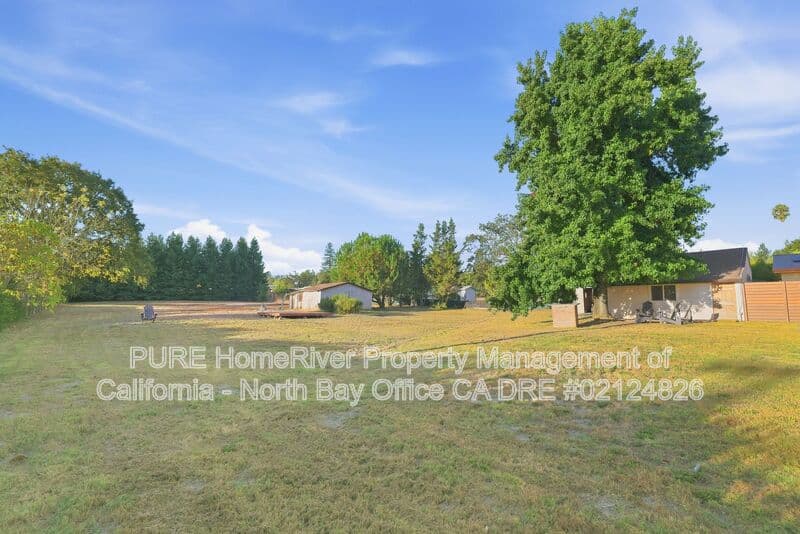 Sebastopol House: 325 Hutchins Ave
