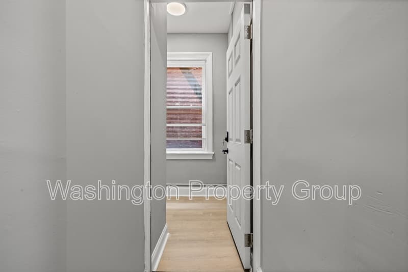 Baltimore House: 206 E 25th St