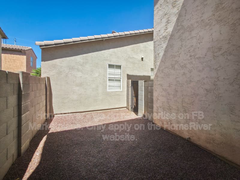 Phoenix House: 5148 W Fulton St