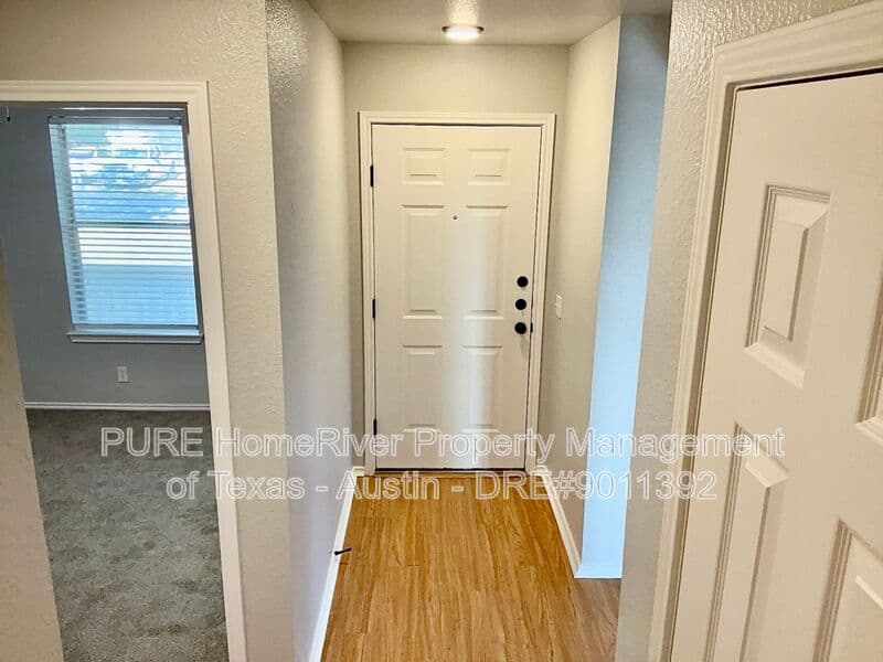 Taylor House: 3003 Tyler LN