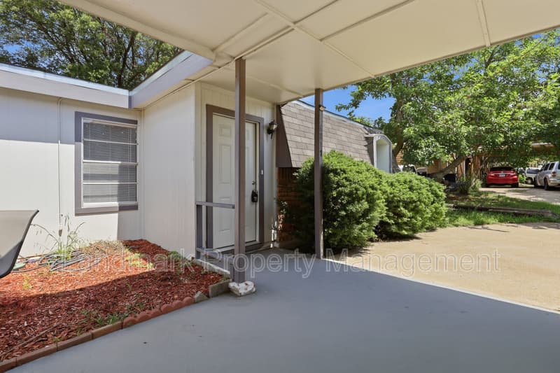 Fort Worth Condo: 6811 Trail Lake Drive