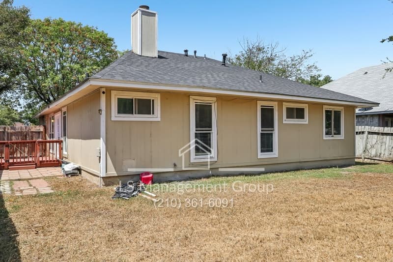 San Antonio House: 3118 Bear Springs Drive