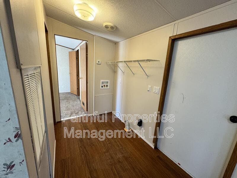 Tyler House: 10323 CR 2301