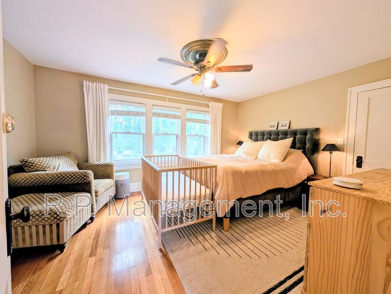 Minneapolis House: 2330 Mckinley St NE