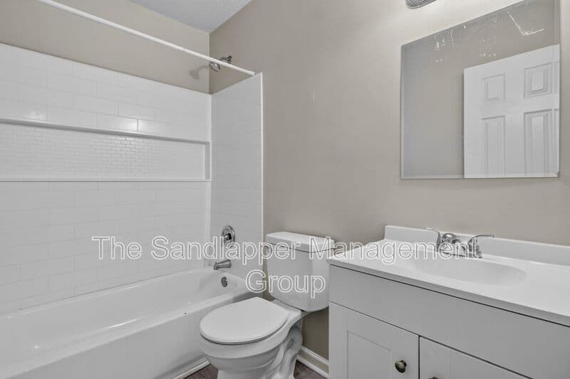 Summerville Townhome: 126 Langley Drive