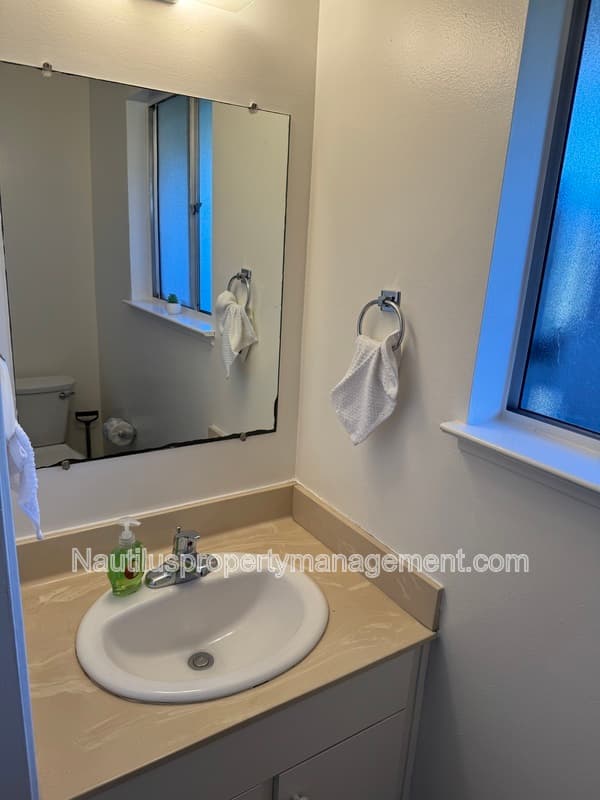 Santa Cruz Townhome: 127 Castillon Terrace