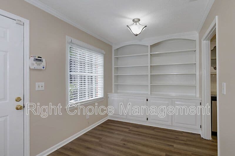 Columbus Condo: 6101 River Rd