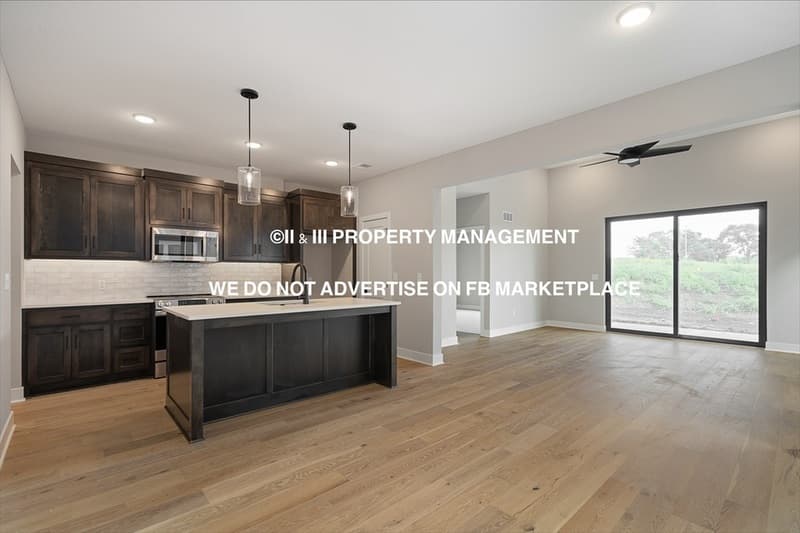 Lenexa House: 9581 Jupiter Street