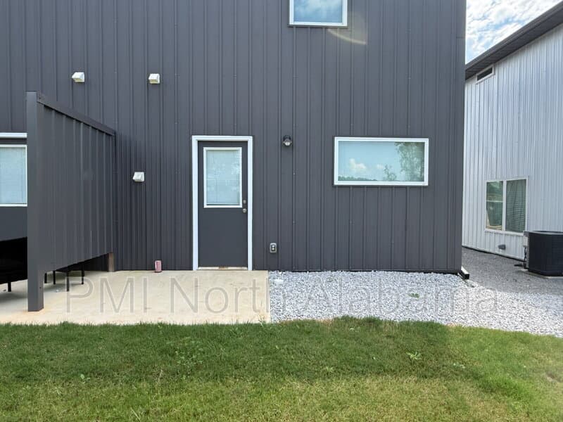 Brownsboro Condo: 401 Morring Rd