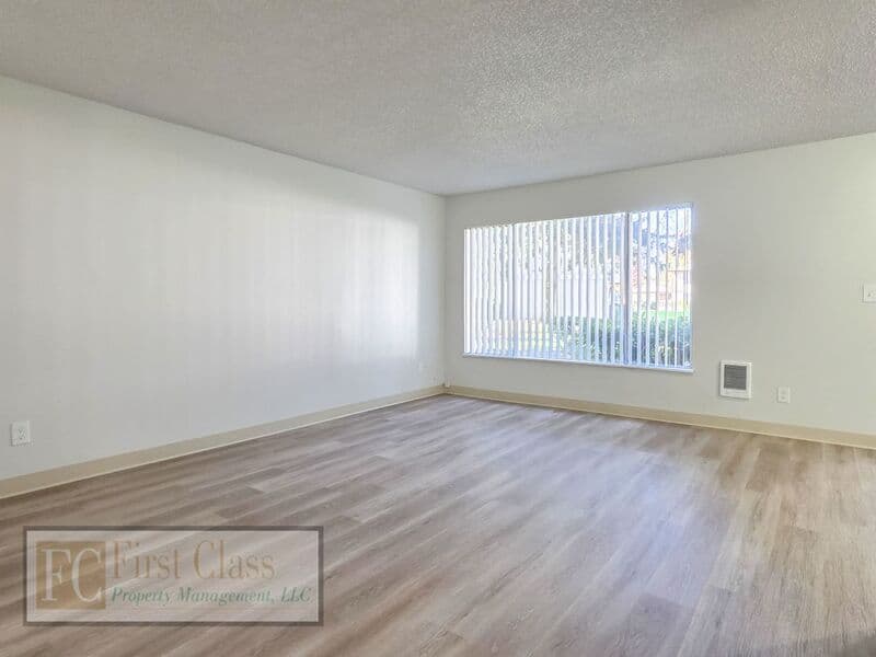 PORTLAND Condo: 1370 NE 186TH AVE