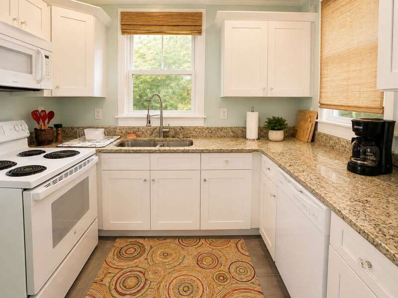 Savannah House: 830 E Park Ave