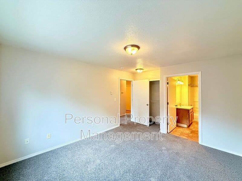 Vancouver Condo: 3412 NE 66th Ave