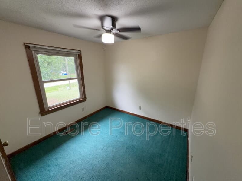 Knightdale House: 1125 Bermuda Run