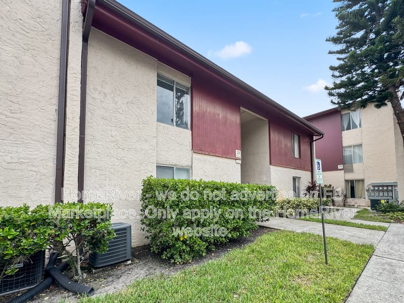 Tampa Condo: 3844 N Lake Dr