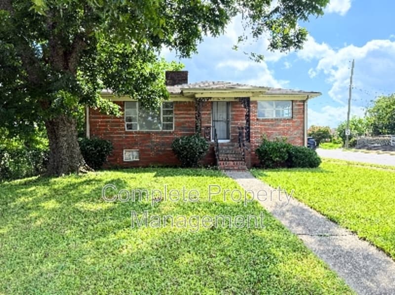 Birmingham House: 2320 16th Street North