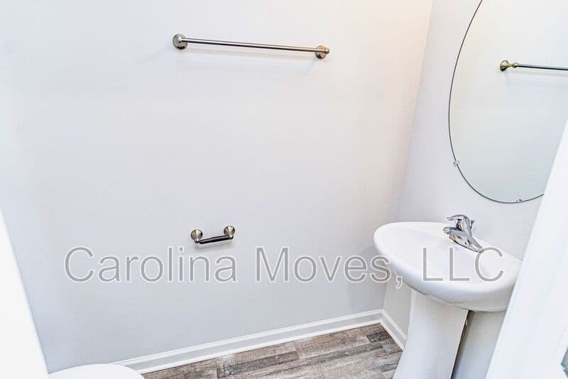 Inman House: 638 Farmstead Trail
