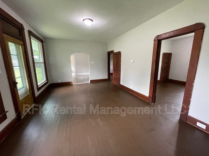 Kennard House: 312 South Main Street