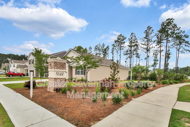 Pooler House: 110 Cole Street