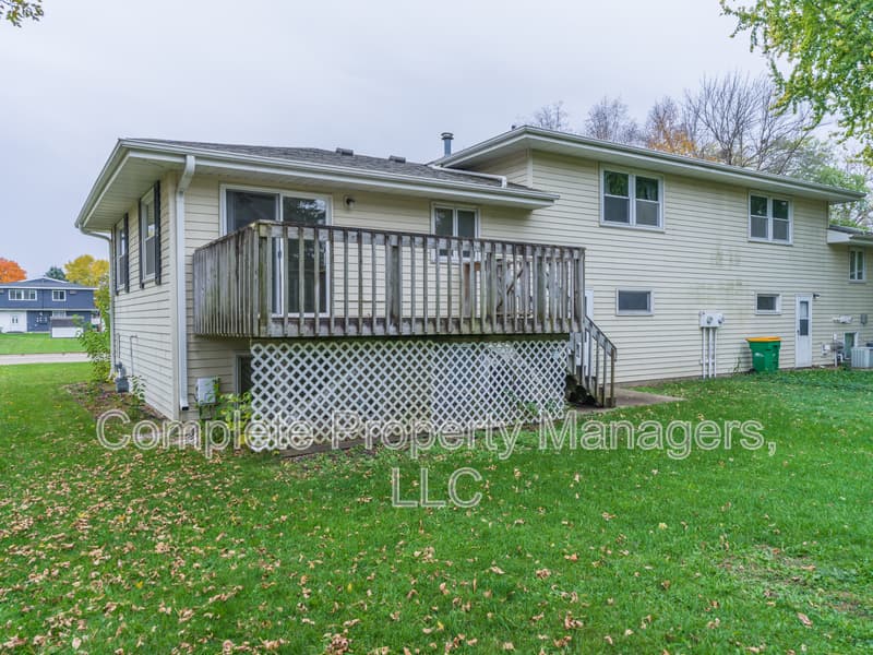 Albert Lea Condo: 1712 Gateway Drive